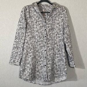 Chicos color button down long sleeve shirt size 1 9oz